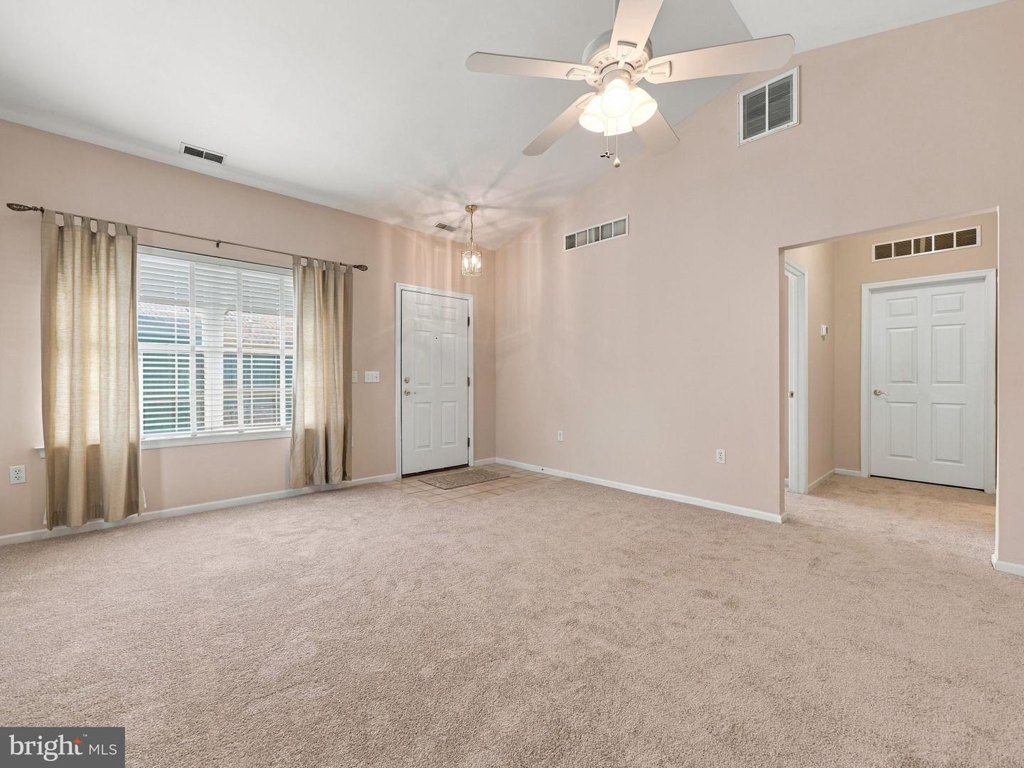 4851 Derby Ln Property Photo 9