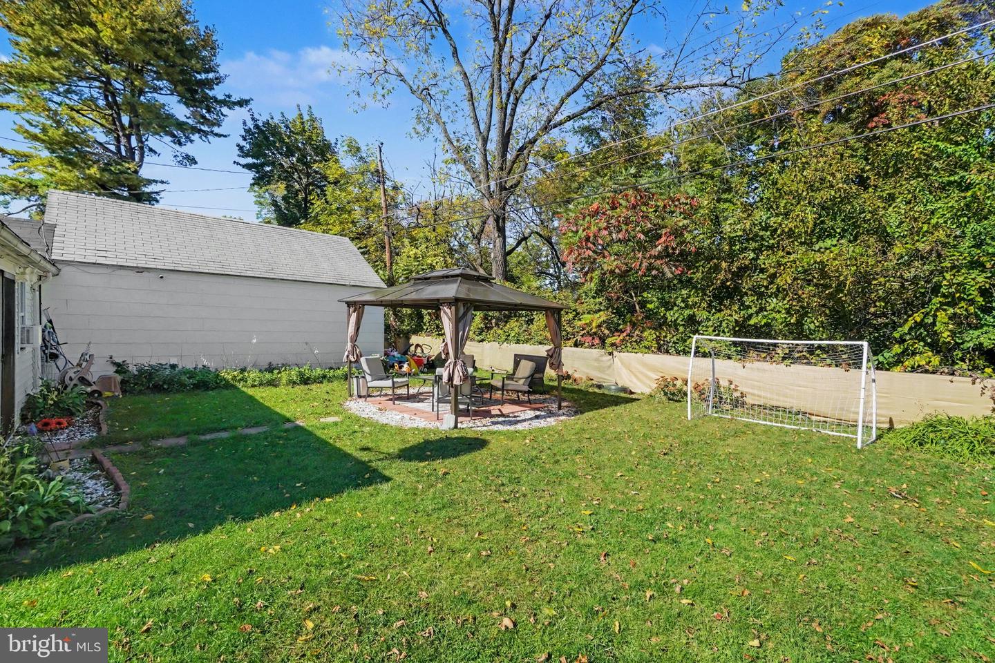 1914 Ridgelawn Ave Property Photo 25