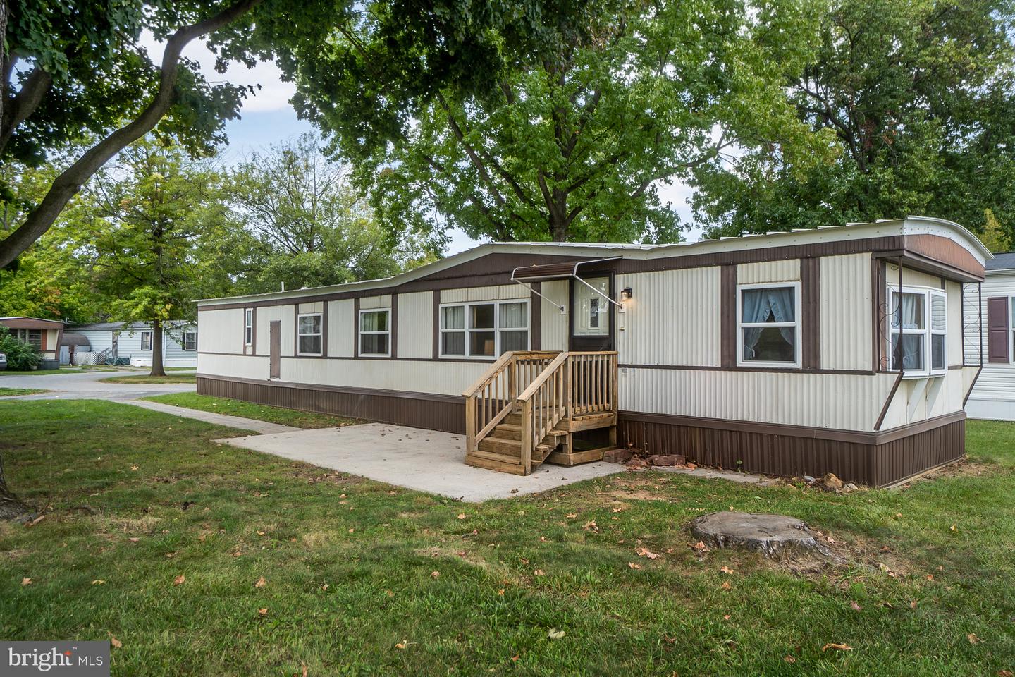8721 TURKEY RIDGE RD Property Photo 1