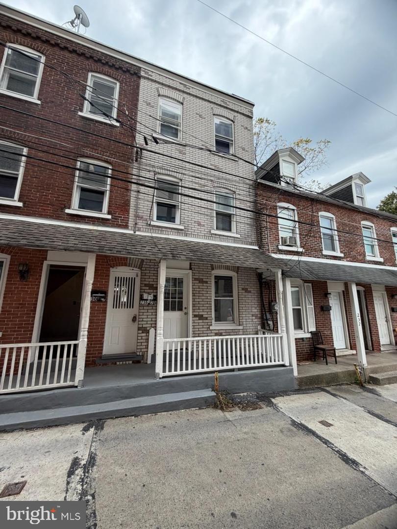 230-.5 N NAGLE ST Property Photo 1