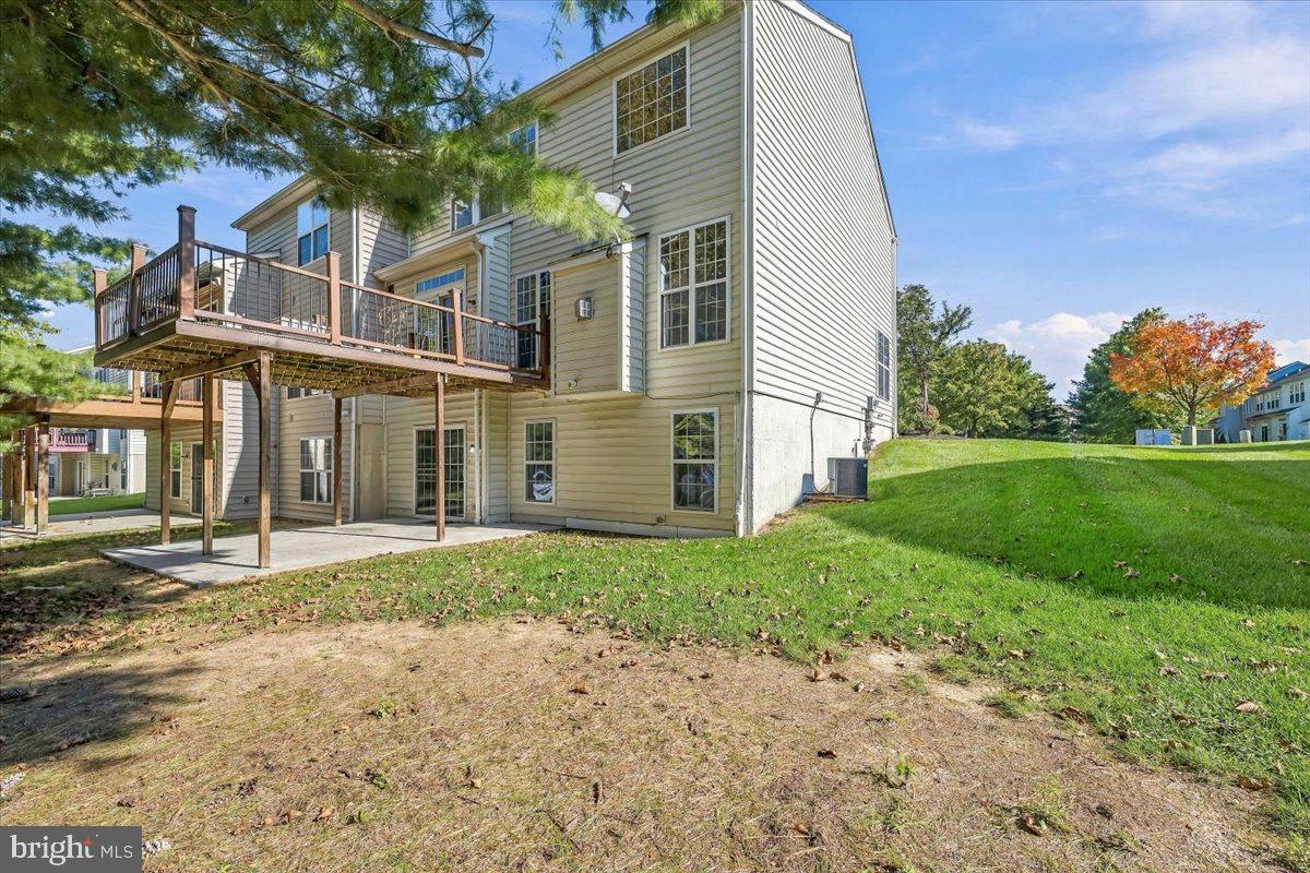 1884 Emerald Dr Property Photo 34