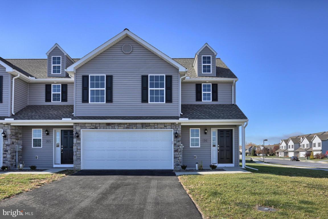 75 Cortland Crossing Property Photo