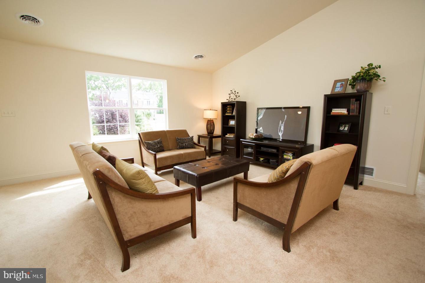 01 Lavender Lane Property Photo 6