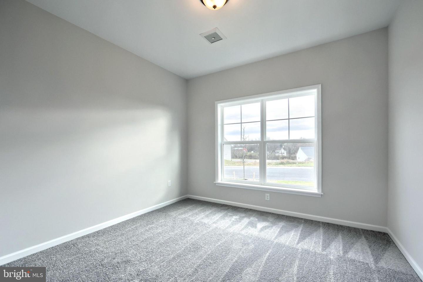 605 Lilliana Dr Property Photo 18
