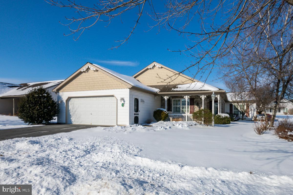 15 Greenbriar Dr Property Photo