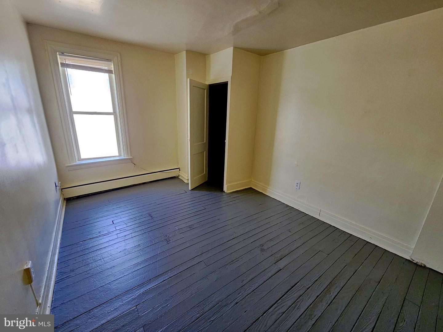 302 S 6th St Property Photo 14