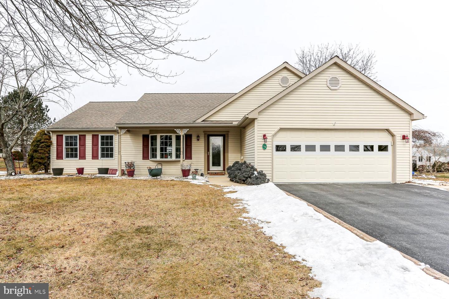 14 Brookside Cir Property Photo