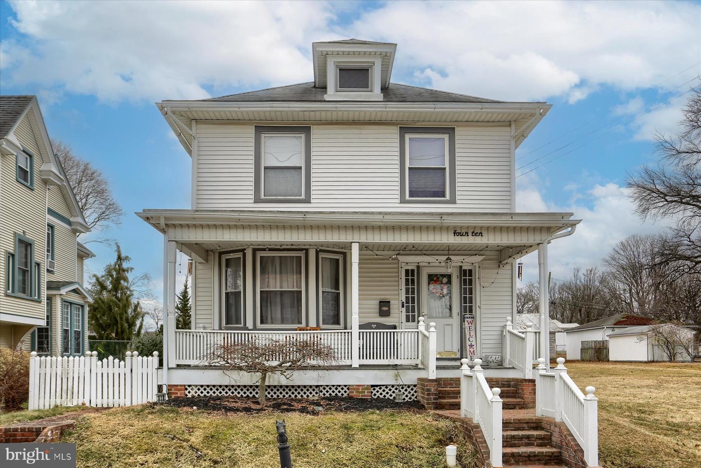 410 E Chestnut St Property Photo