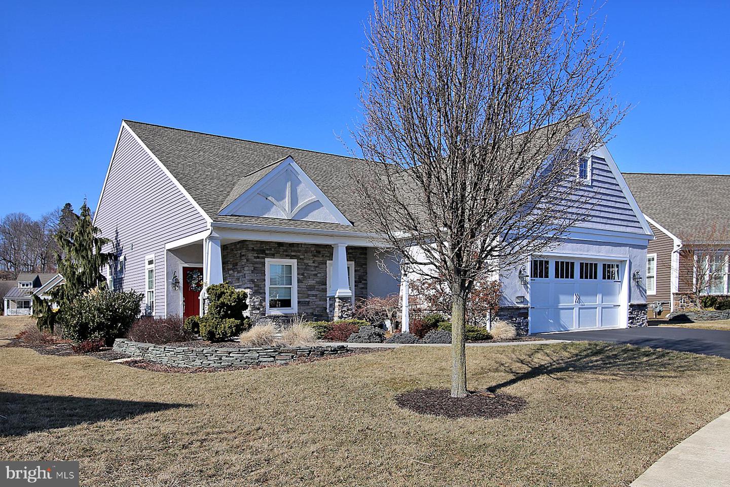 1032 Bradford Cir Property Photo 1