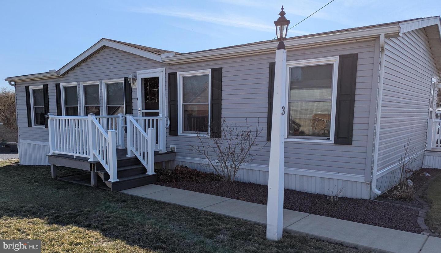 3 Stonehill Park Property Photo