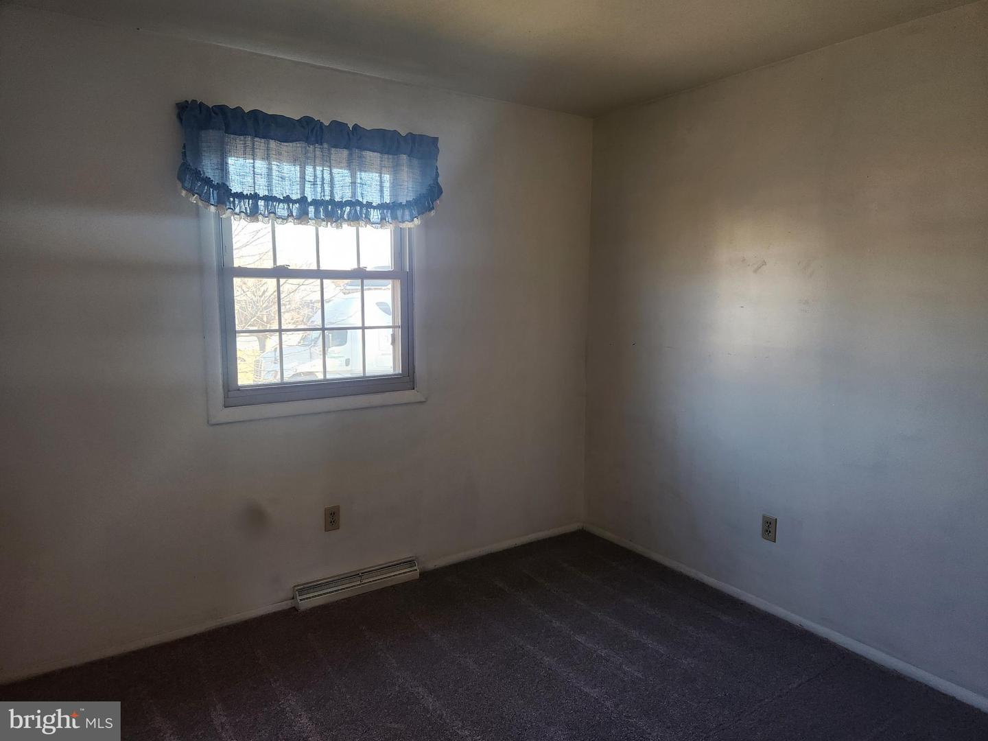 810 Oak Ln Property Photo 24