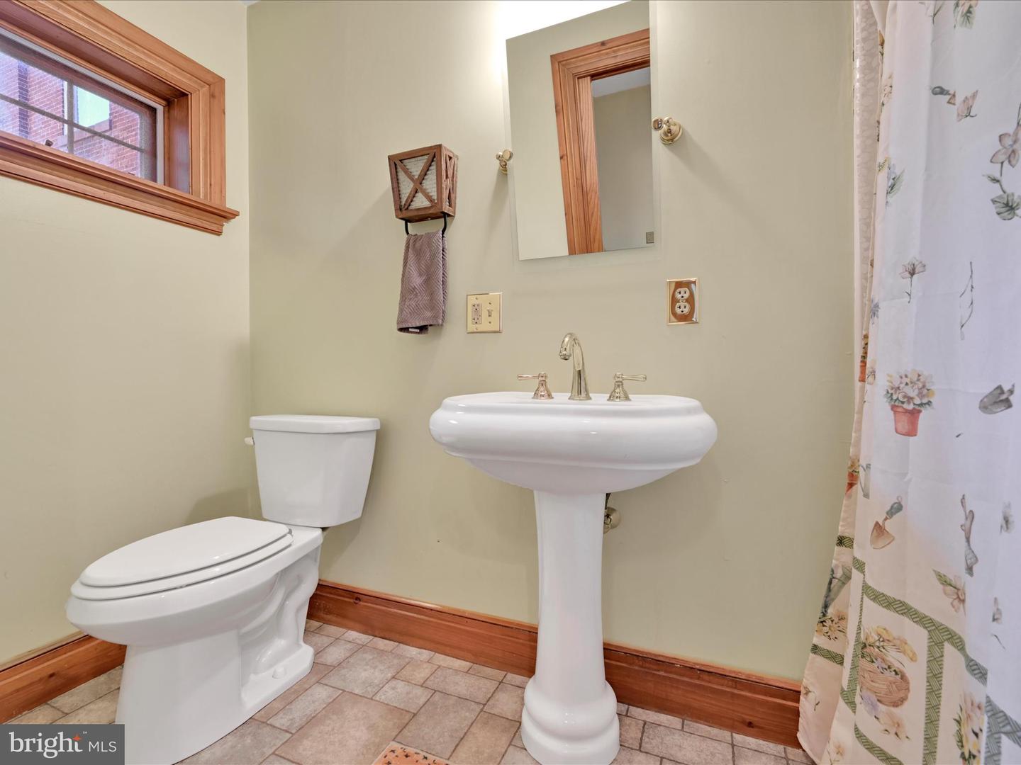 63 W Main St Property Photo 9