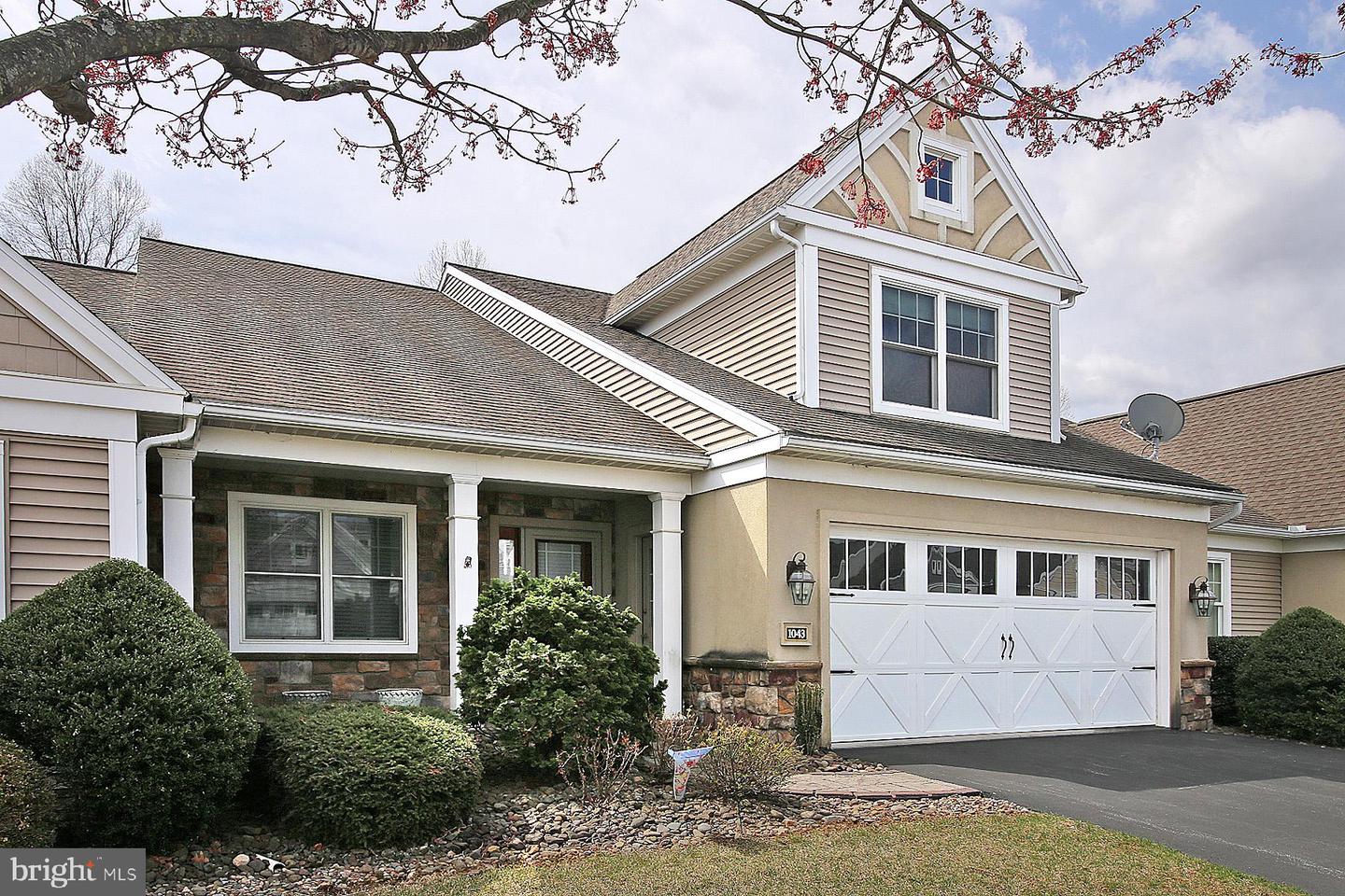 1043 ENGLISH DR