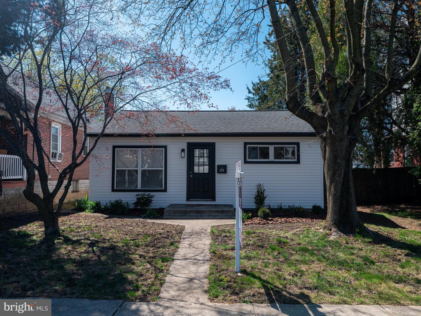 424 E Lehman St Property Photo 2