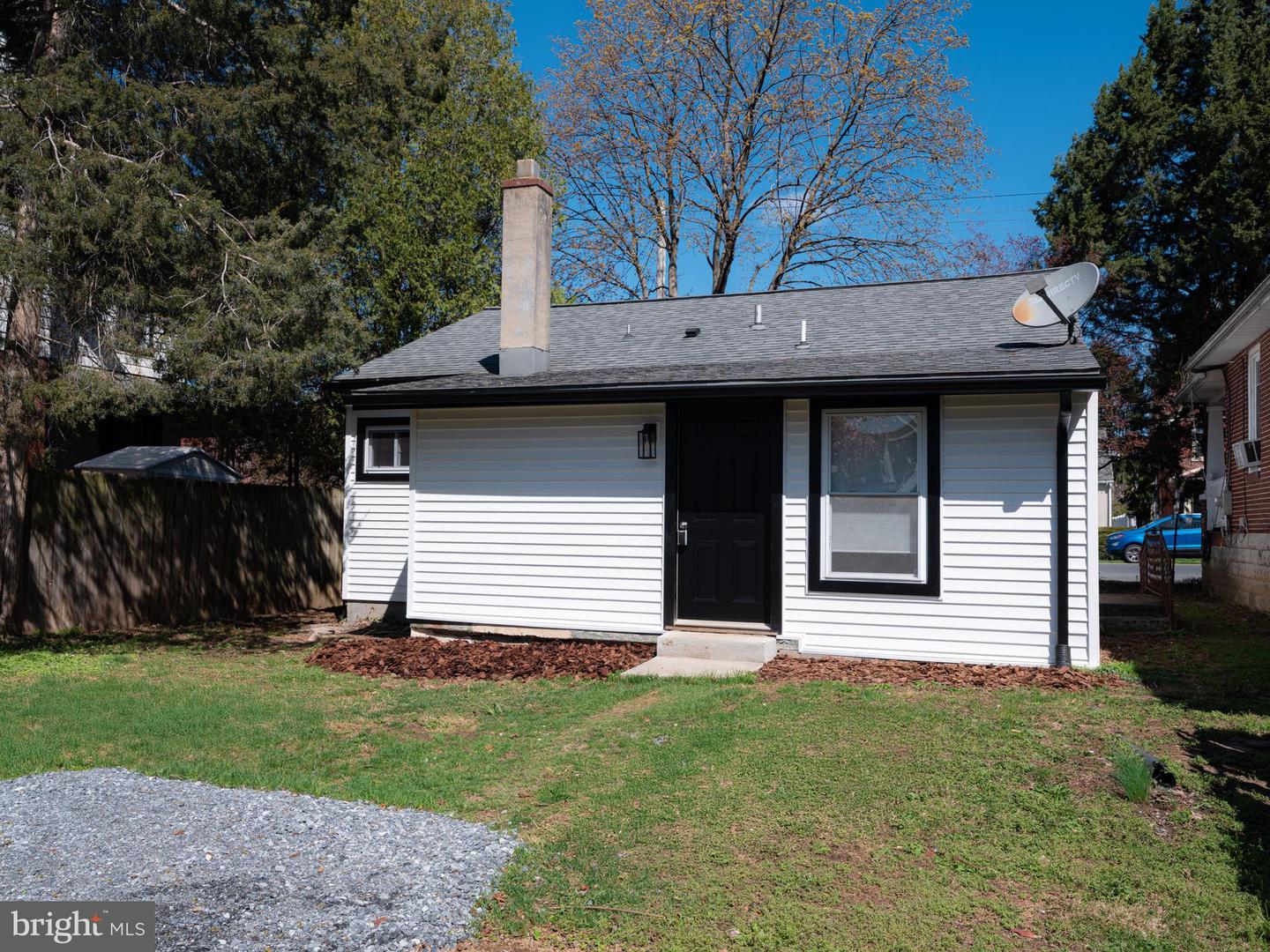 424 E Lehman St Property Photo 16