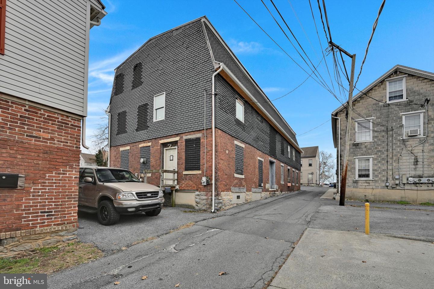 128 S Cherry St Property Photo 12