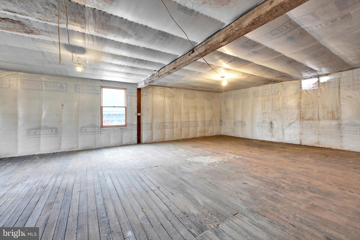 128 S Cherry St Property Photo 26