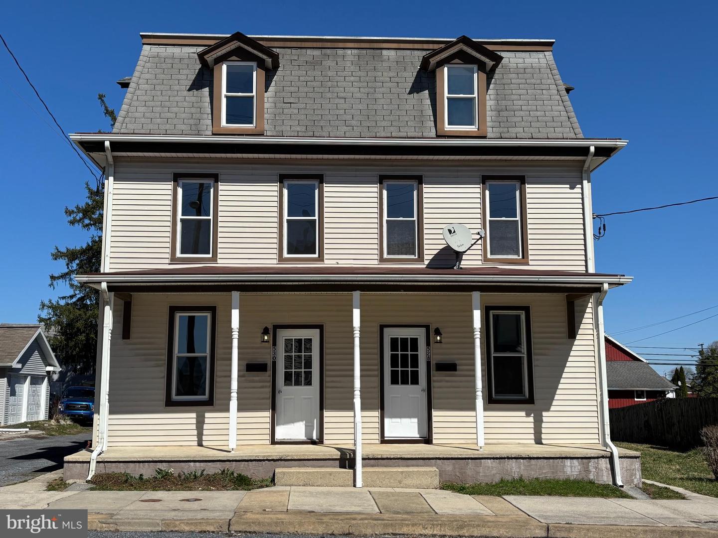 528-530 N Railroad St Property Photo 2