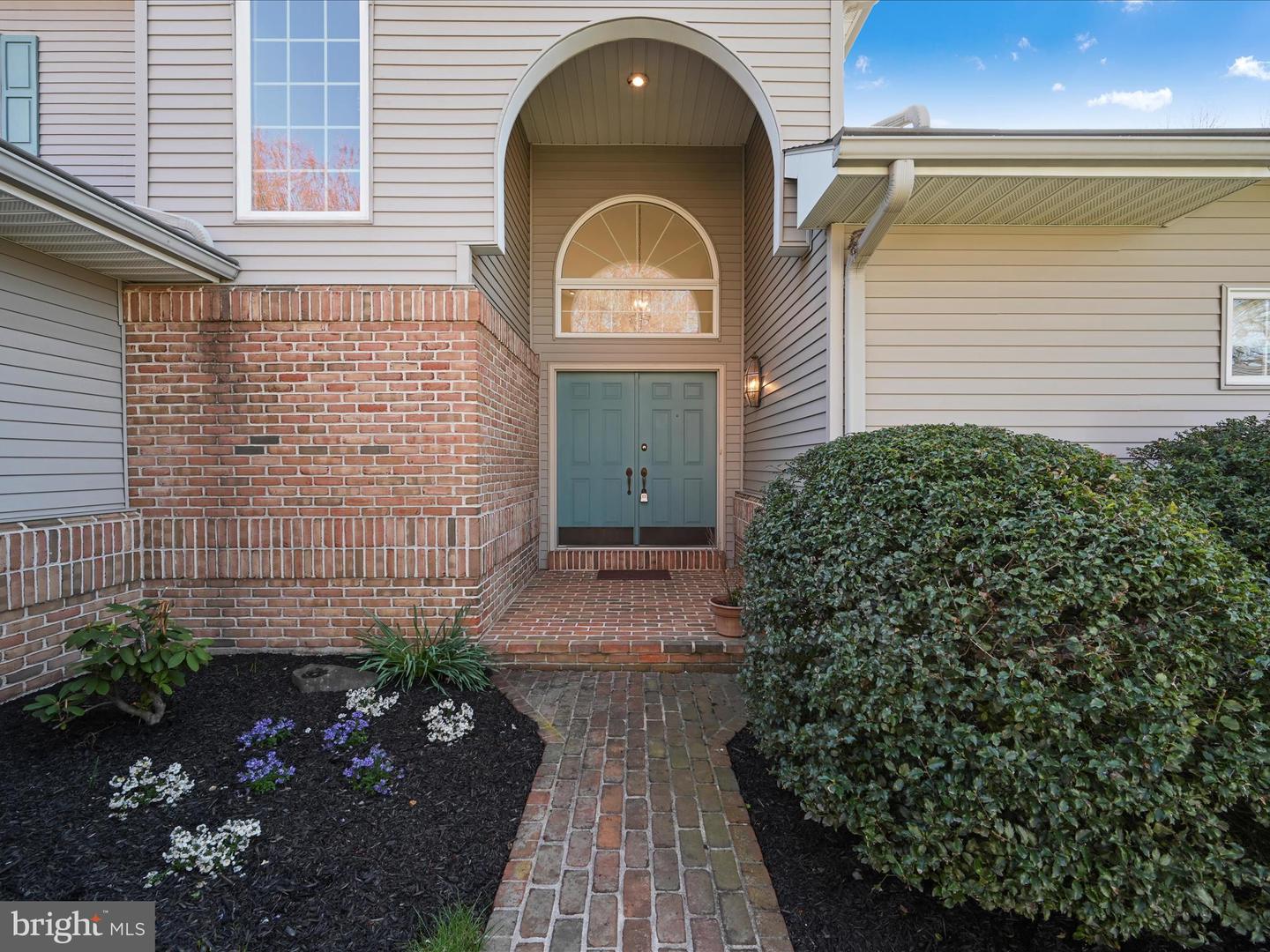 520 Waterside Cir Property Photo 5