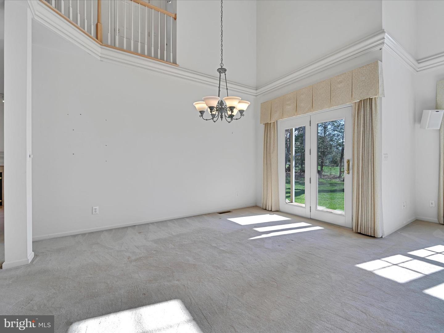 520 Waterside Cir Property Photo 10