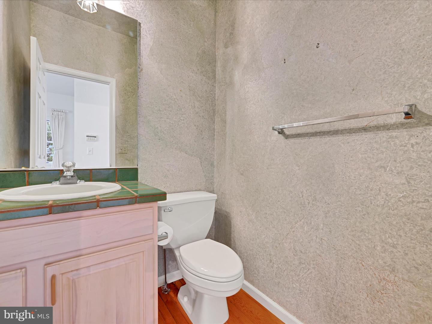 520 Waterside Cir Property Photo 17