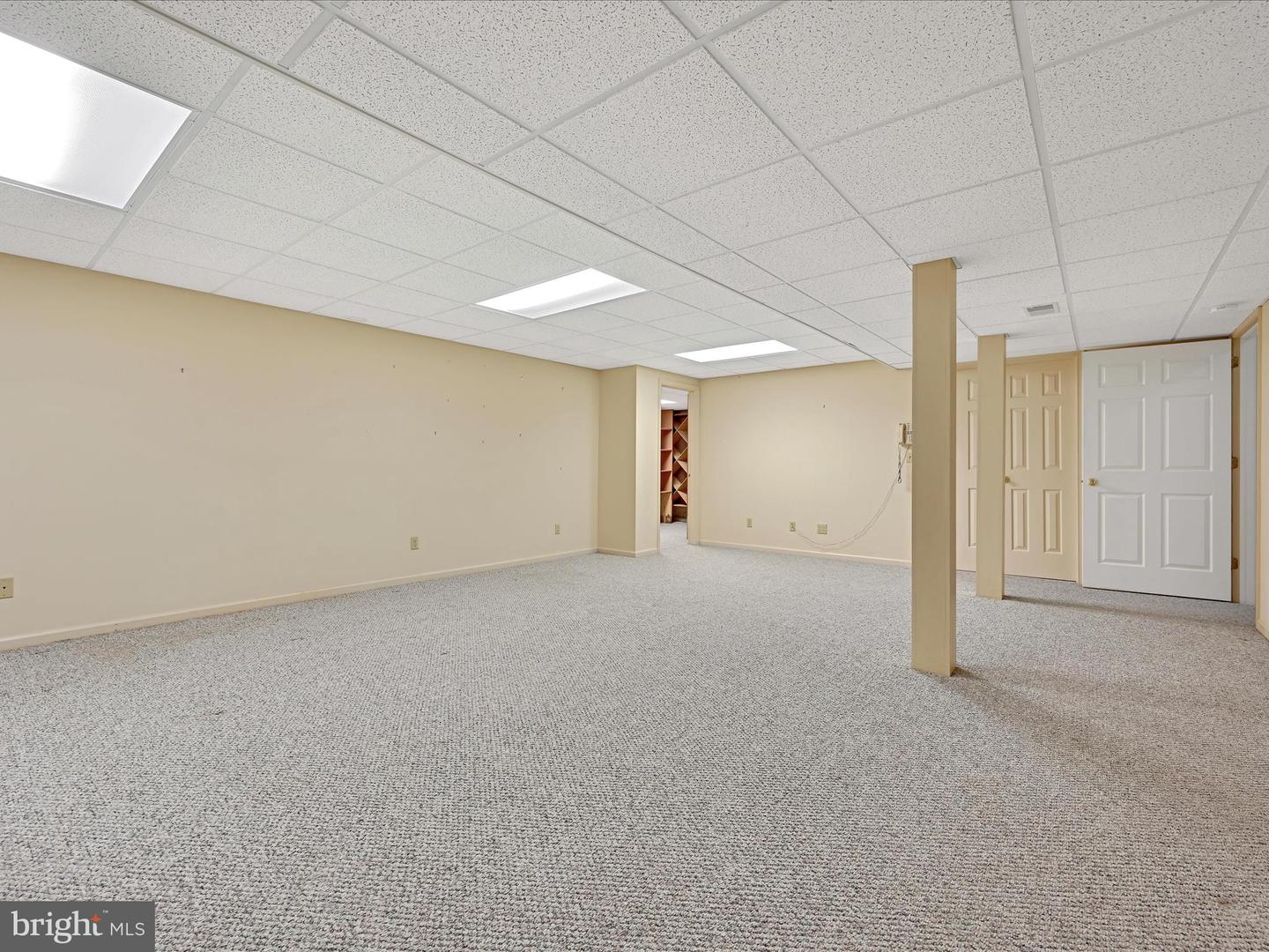 520 Waterside Cir Property Photo 31
