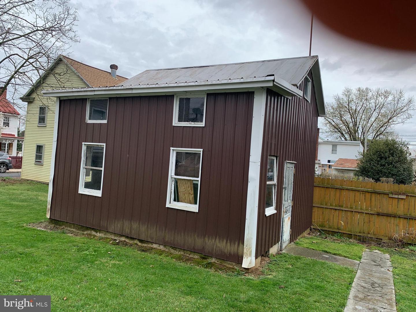 202 W Church St Property Photo 6