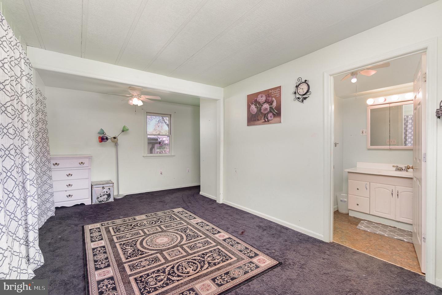 2405 Mifflin St Property Photo 13