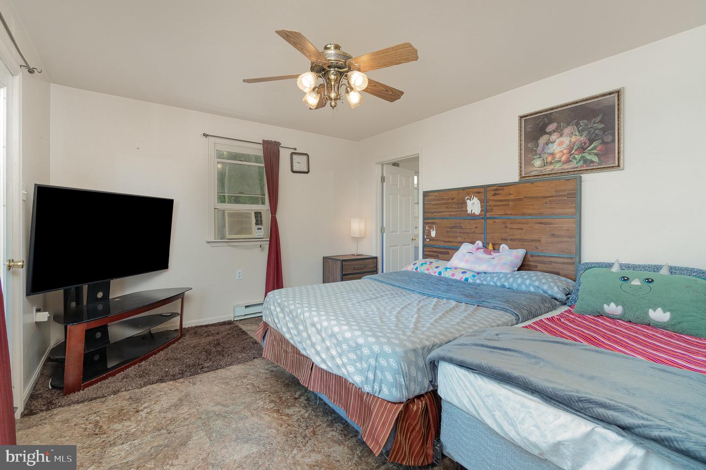 2405 Mifflin St Property Photo 15