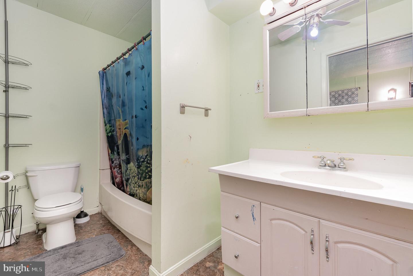 2405 Mifflin St Property Photo 20