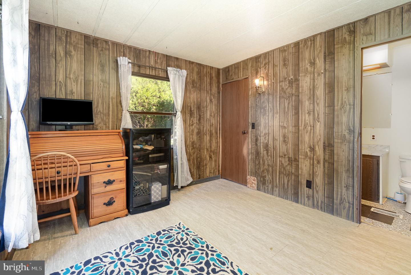 2405 Mifflin St Property Photo 22