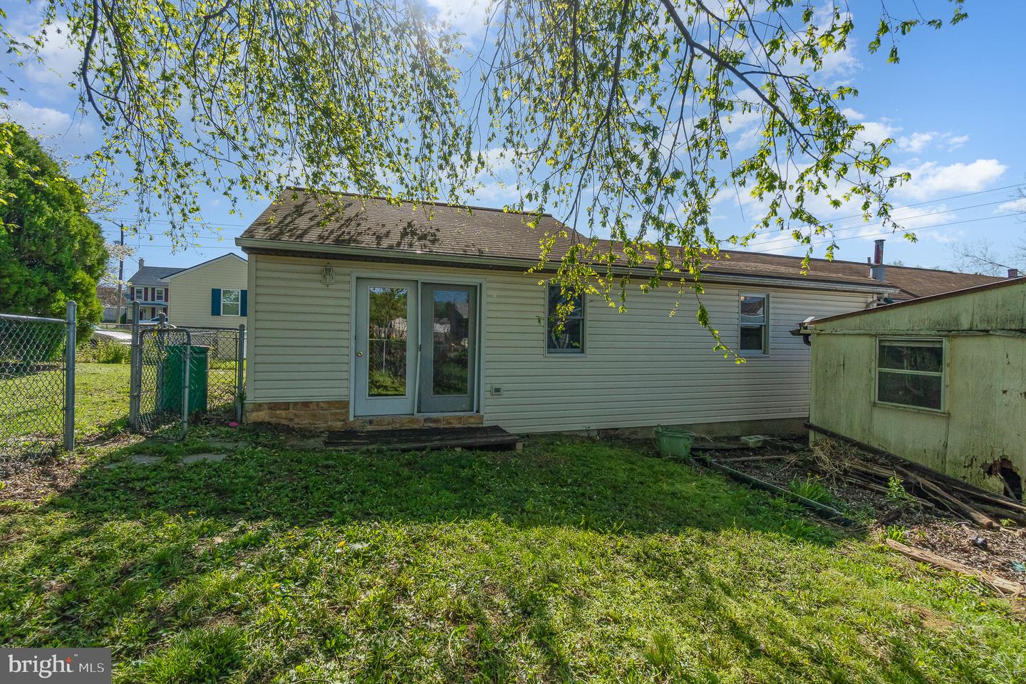 2405 Mifflin St Property Photo 25