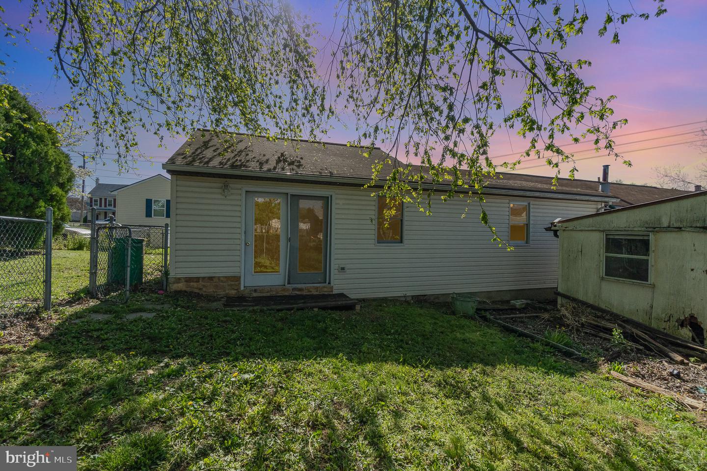 2405 Mifflin St Property Photo 30