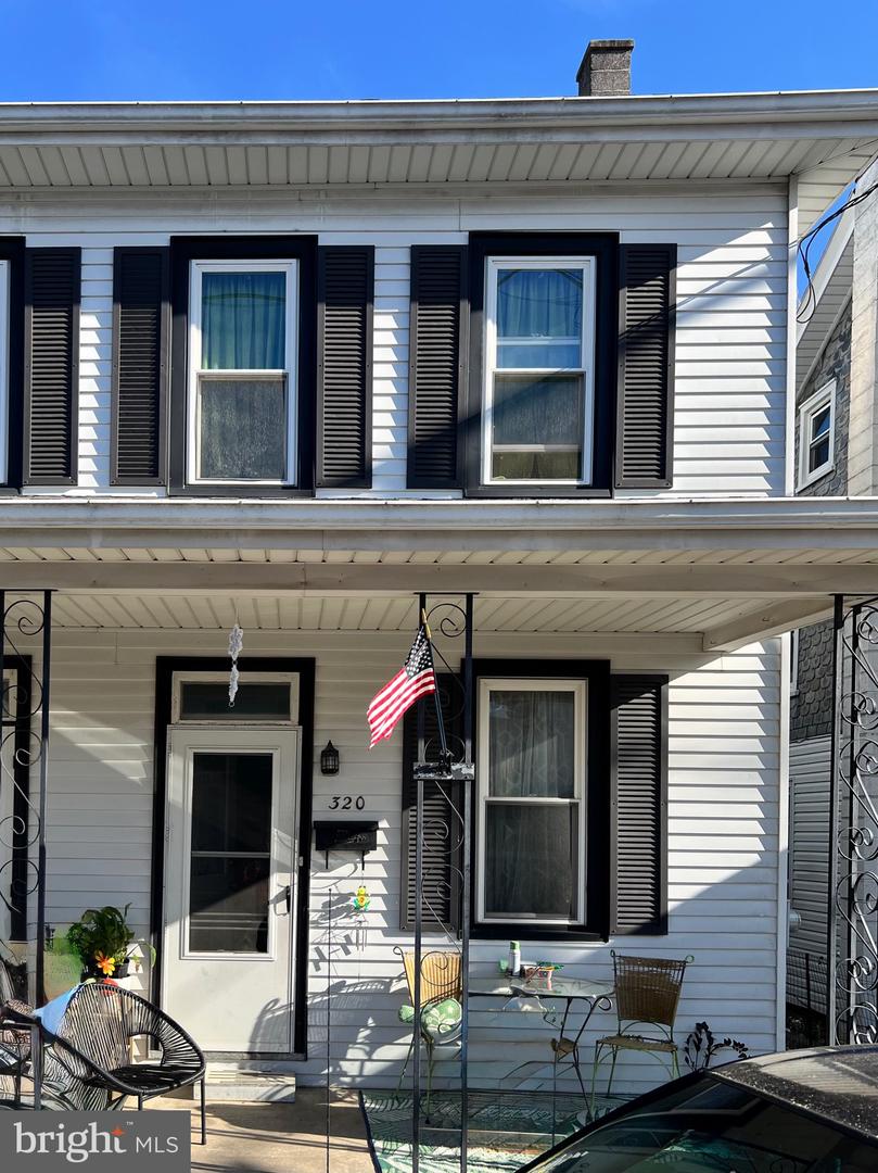 320 W CHURCH ST