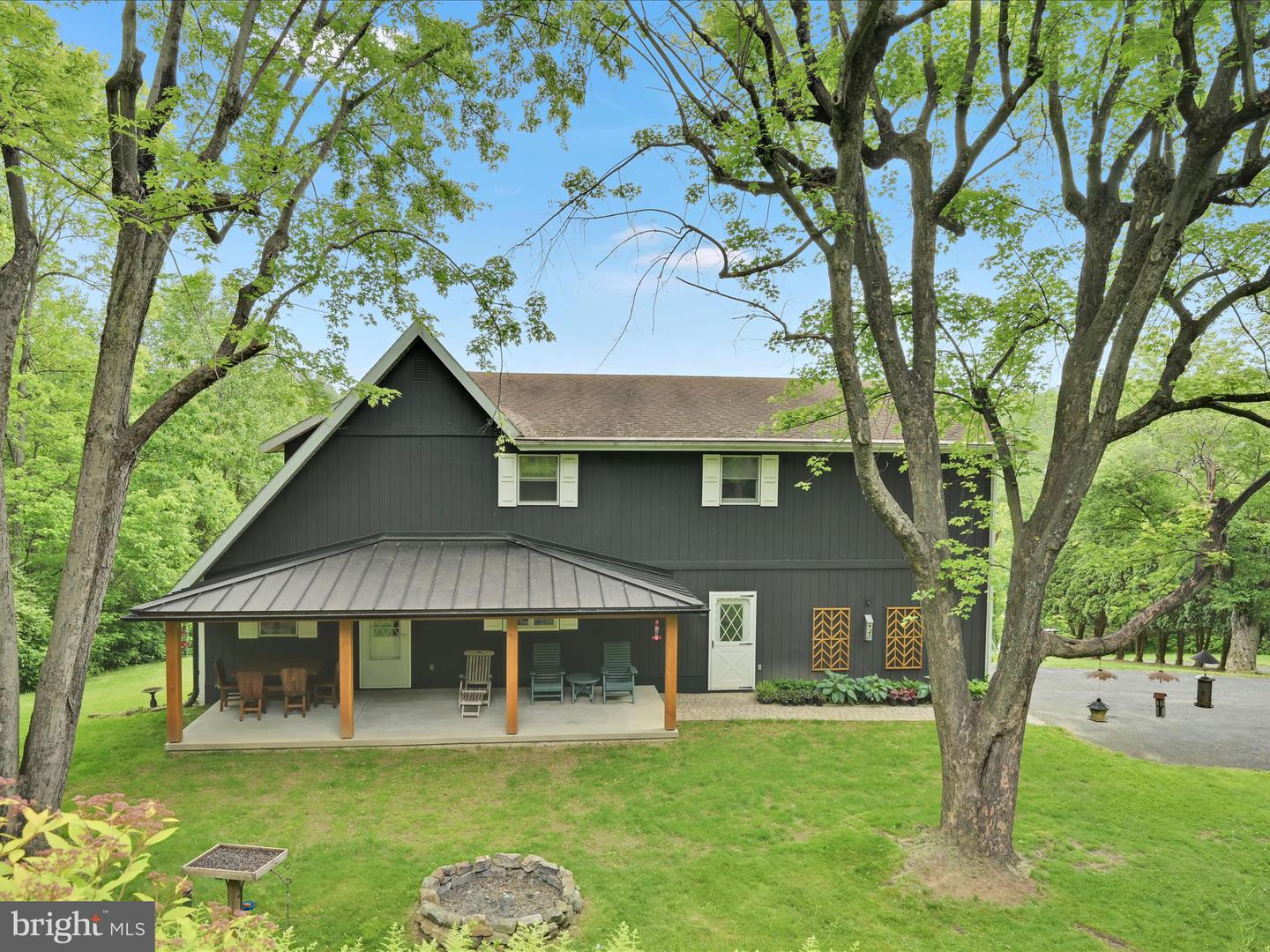 82 S Mountain Rd Property Photo 1