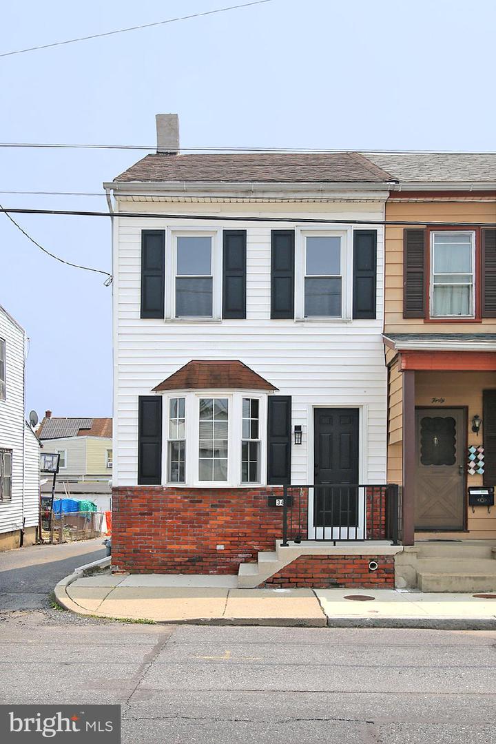38 Guilford St Property Photo 1