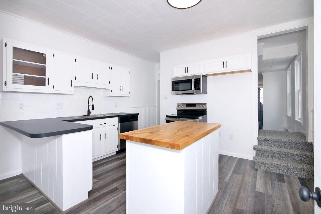 38 Guilford St Property Photo 9