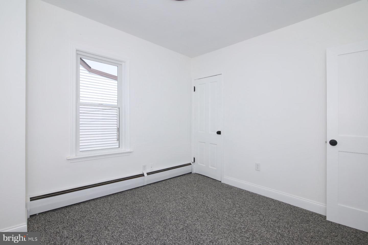 38 Guilford St Property Photo 20