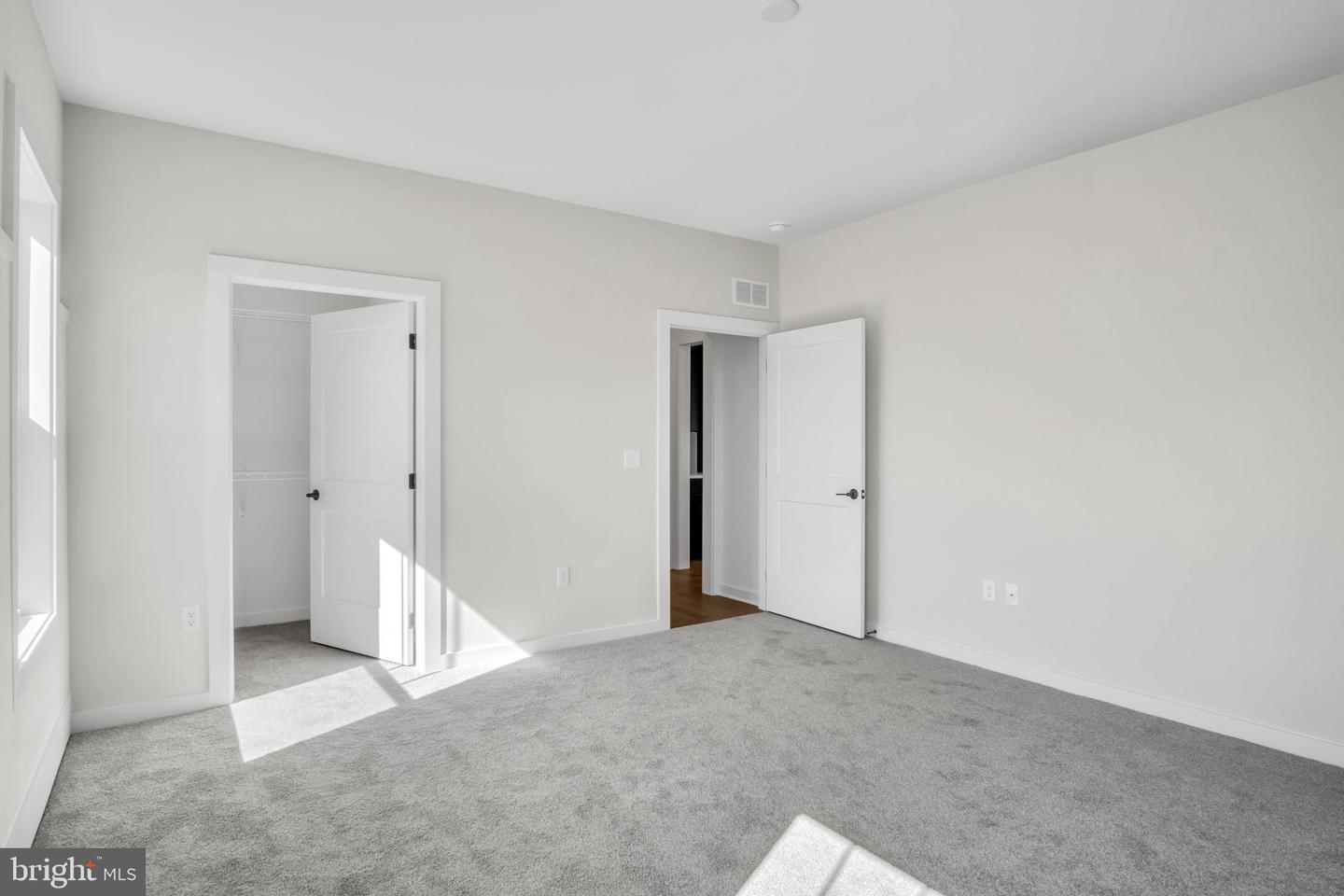 117 Bellflower Ave Property Photo 9