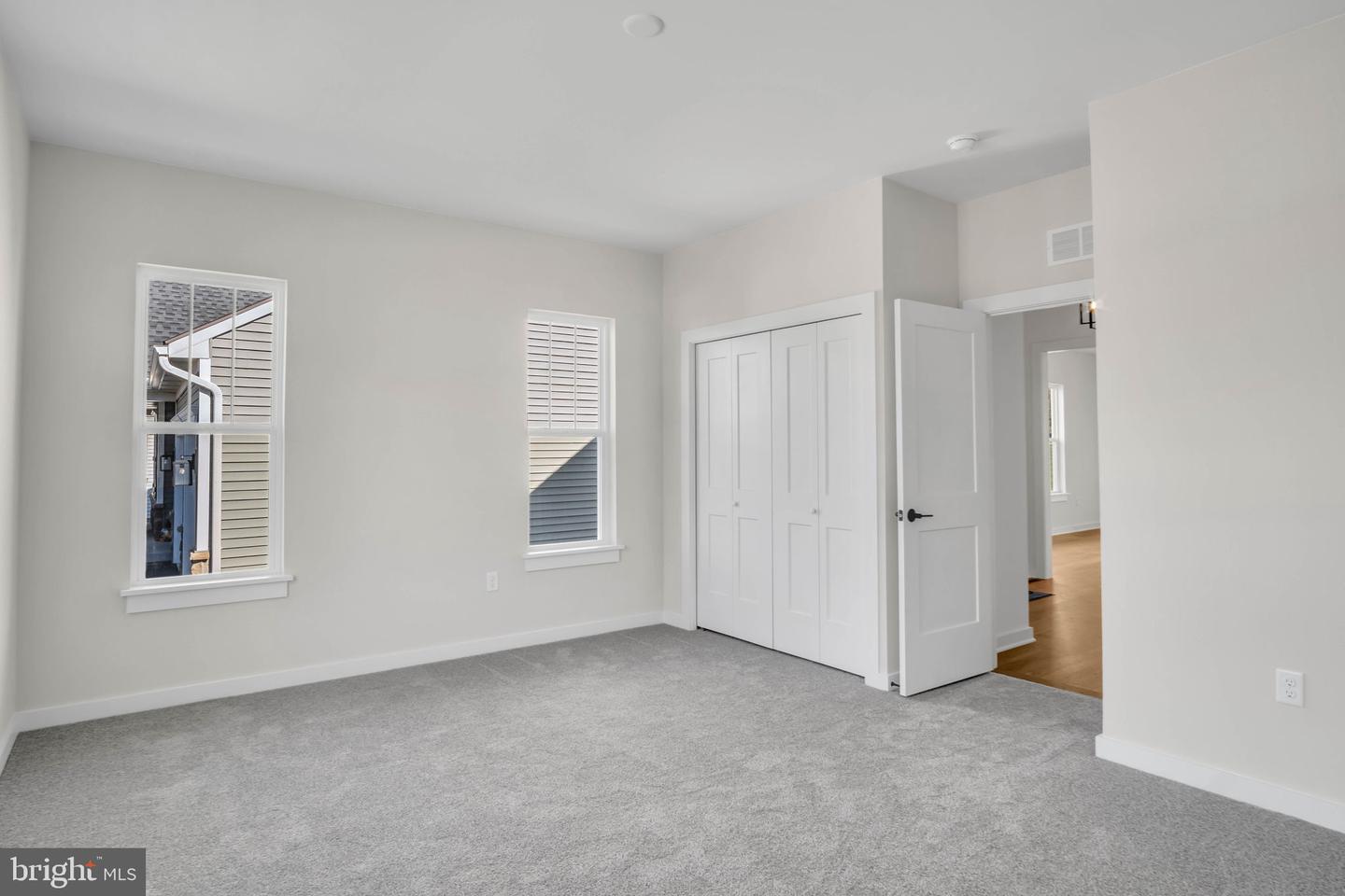 117 Bellflower Ave Property Photo 12