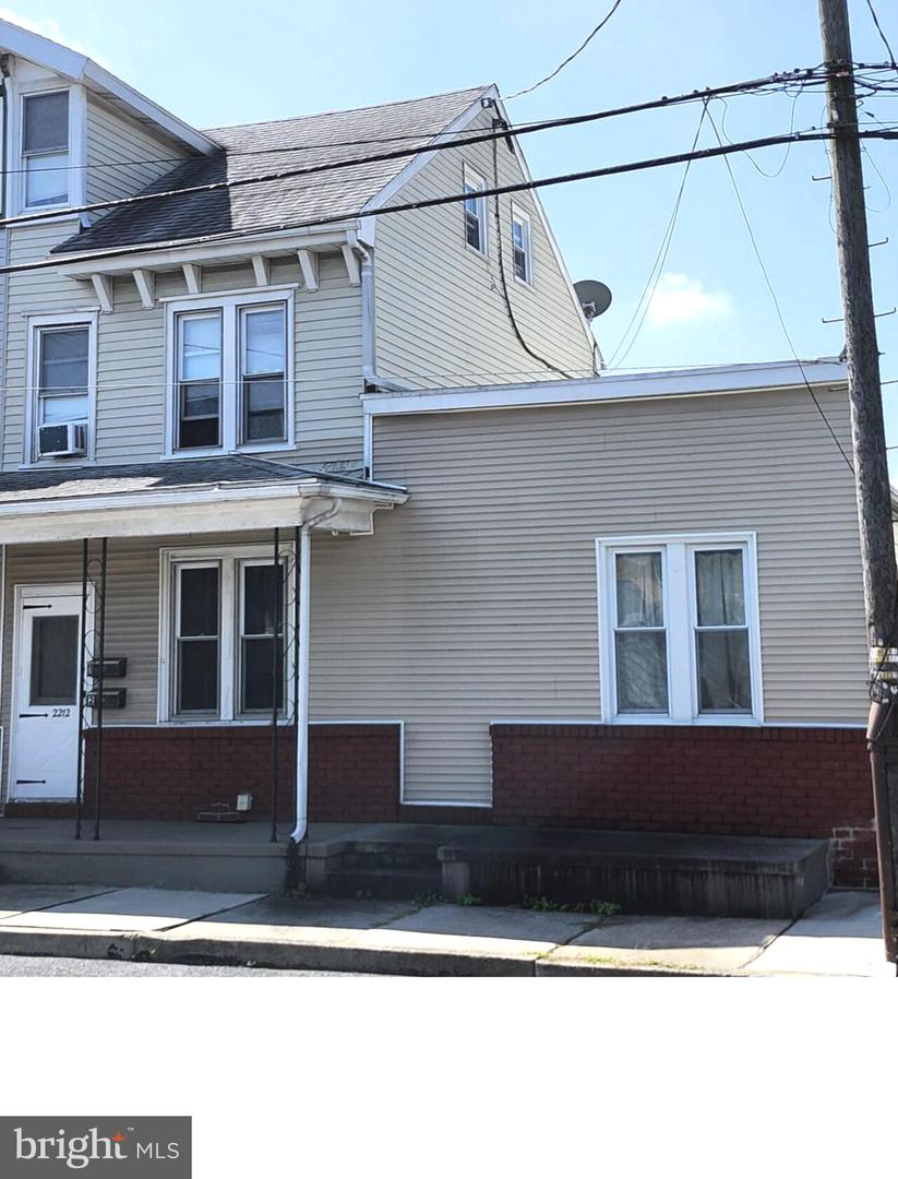 2212 Lehman St Property Photo 1