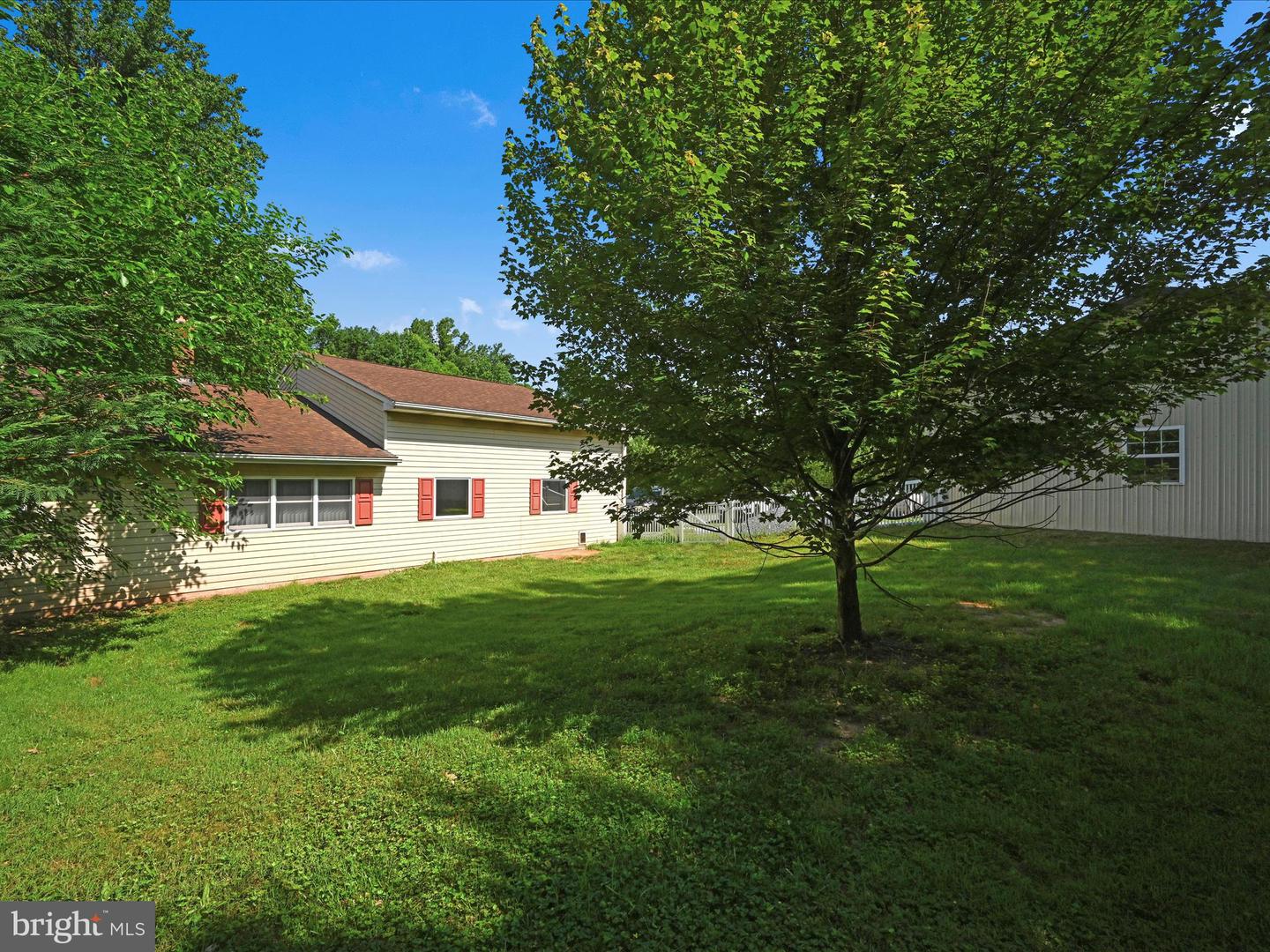 400 Smith Ln Property Photo 1