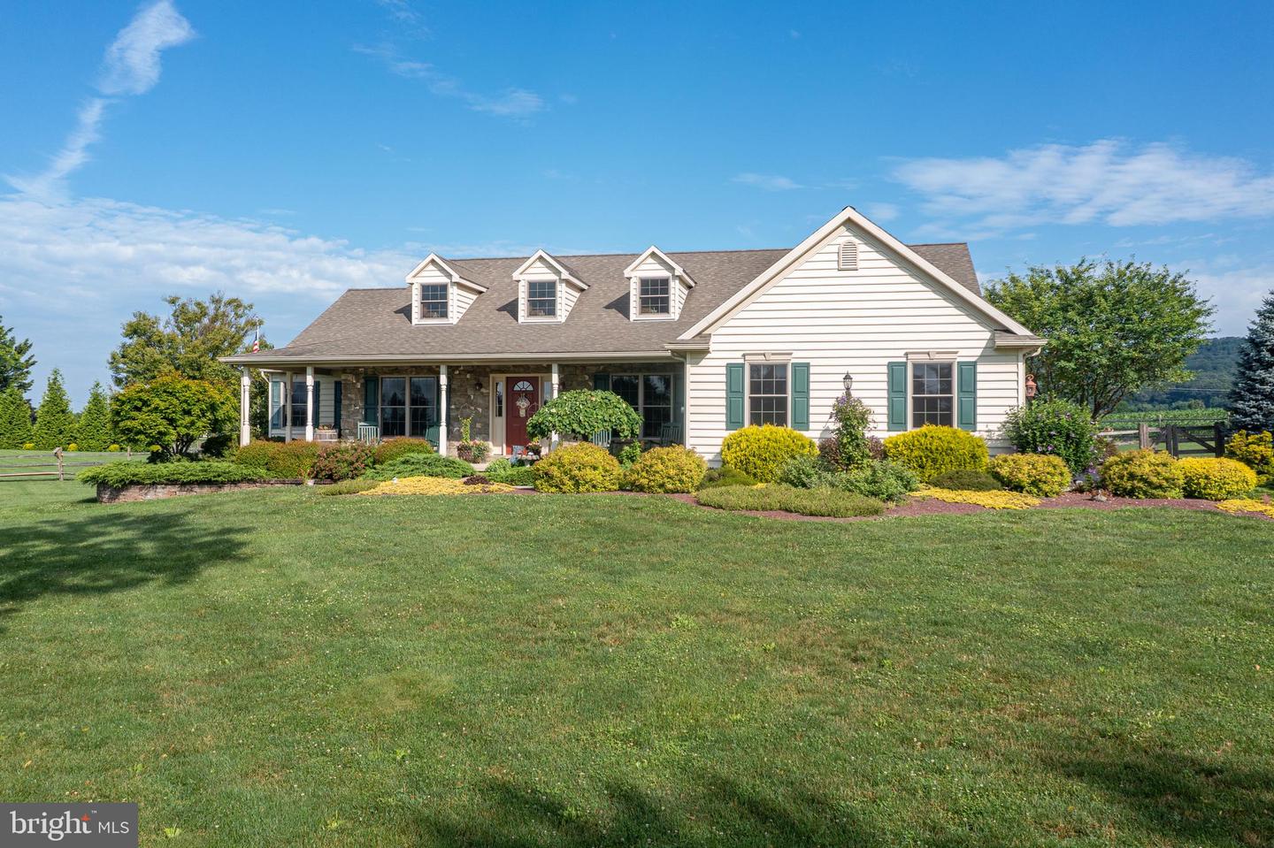 665 Blue Mountain Rd Property Photo 1