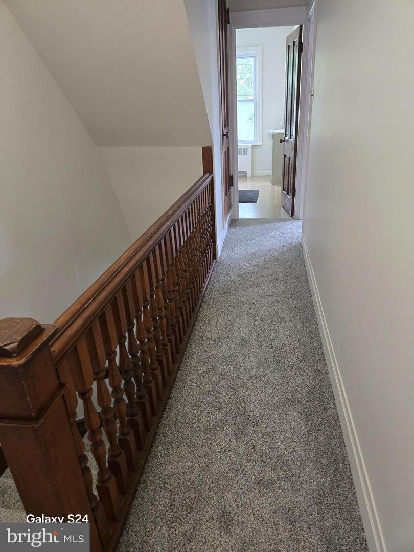 214 E Maple St Property Photo 8