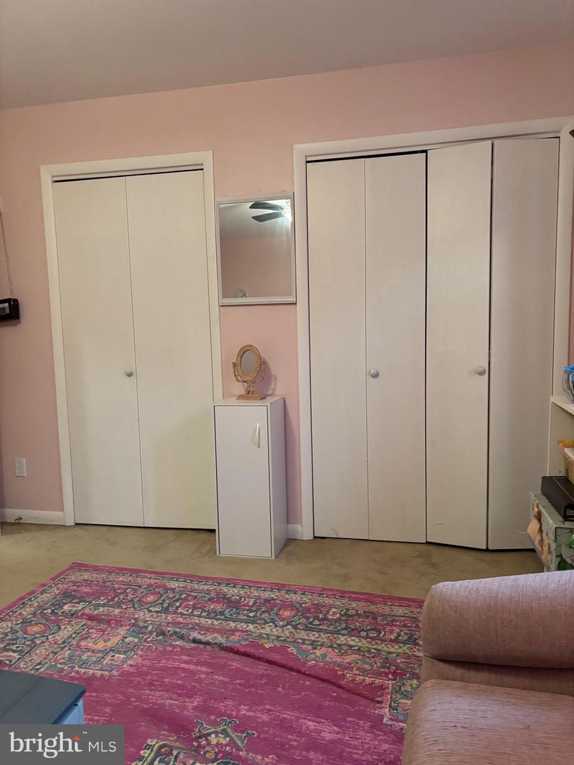 414 E Pine St Property Photo 9