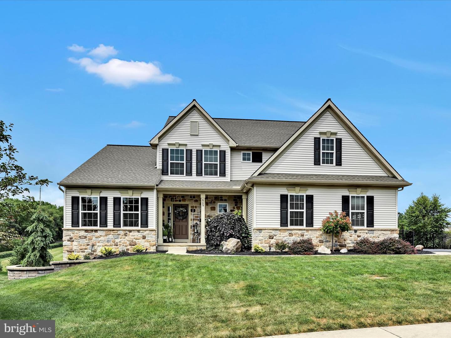 609 Meadowview Dr Property Photo 1