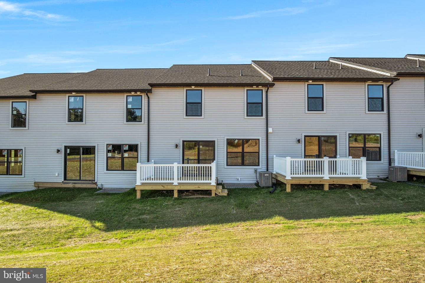 106 Candler Way Property Photo 2