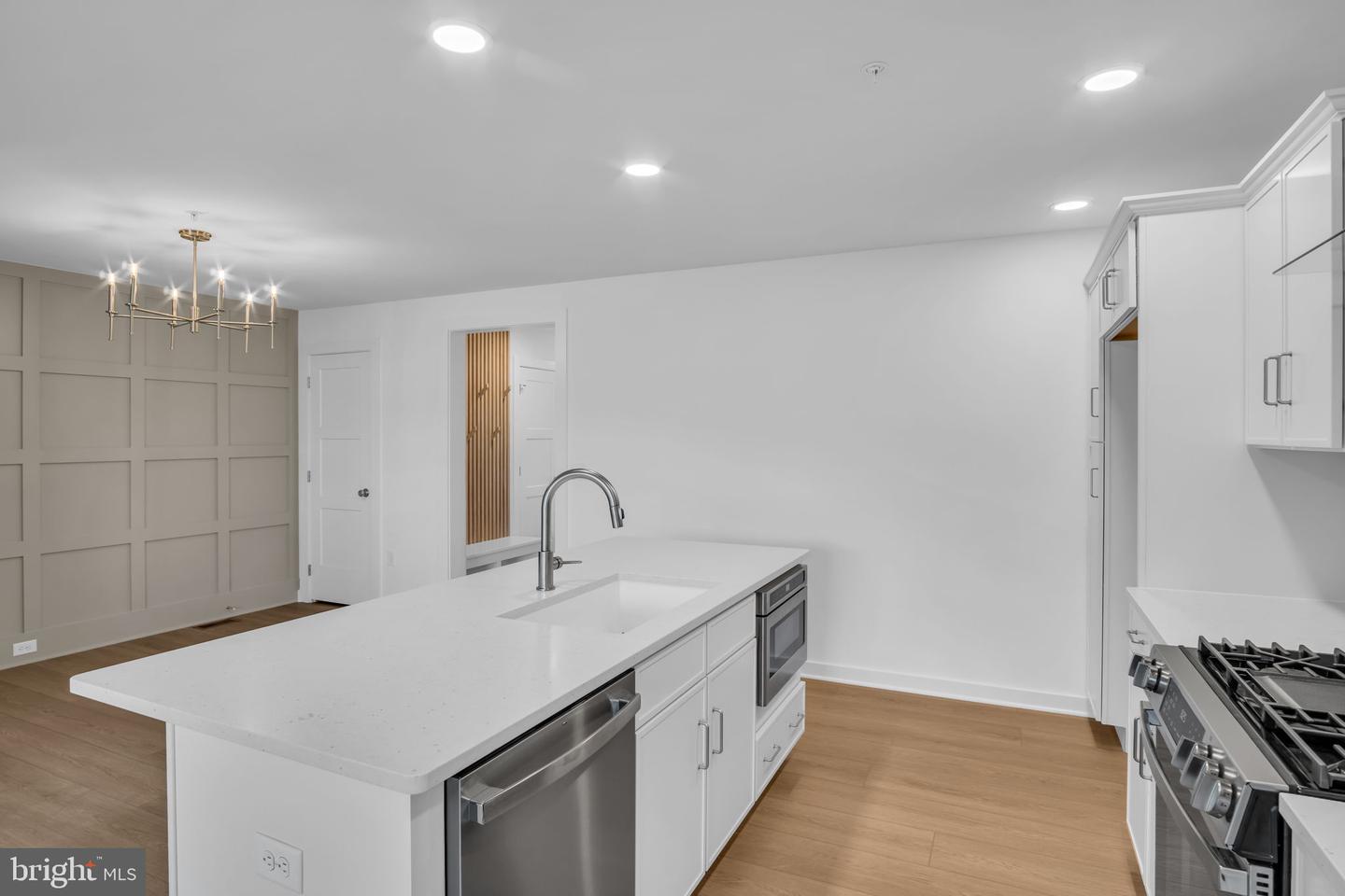 106 Candler Way Property Photo 5