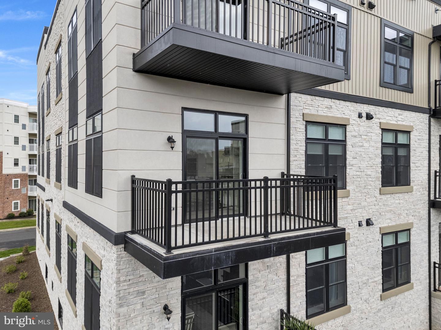 117 BLACKFORD BLVD #204