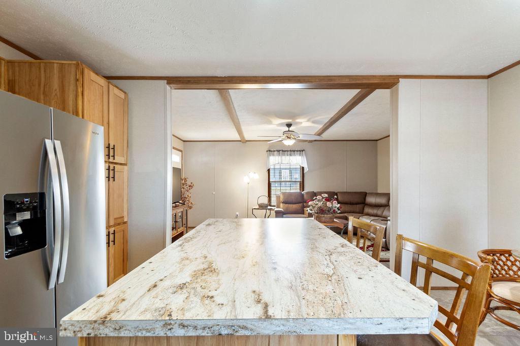 2126 Scull St Property Photo 8